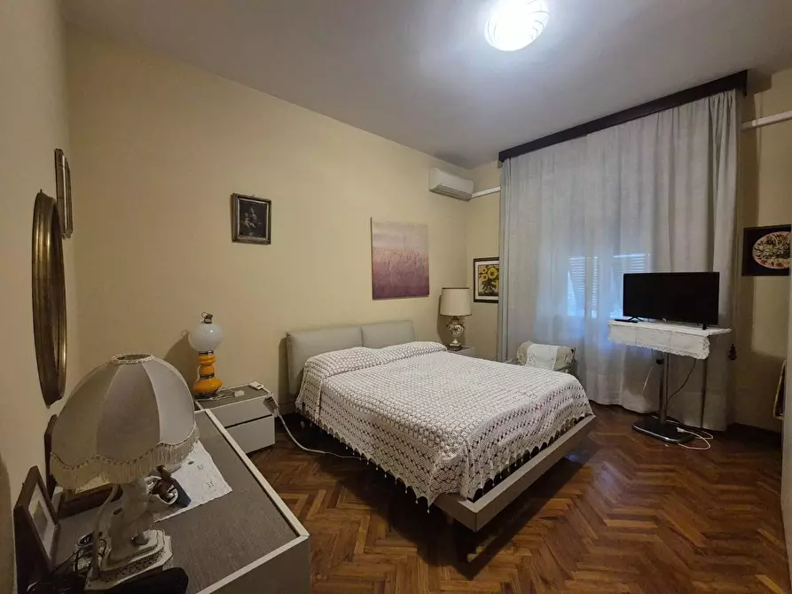 Immagine 20 di Appartamento in vendita  a Lucca