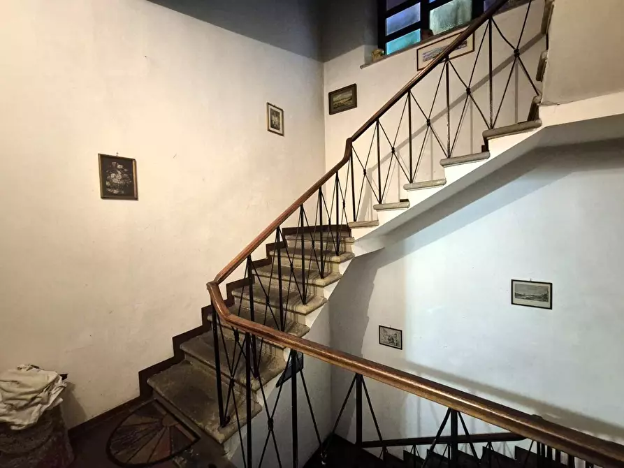 Immagine 28 di Appartamento in vendita  a Lucca