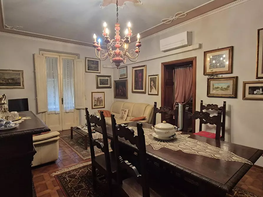 Immagine 9 di Appartamento in vendita  a Lucca