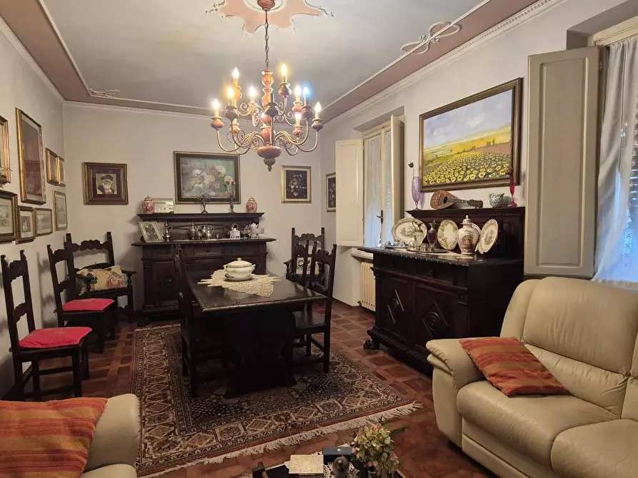 Immagine 7 di Appartamento in vendita  a Lucca