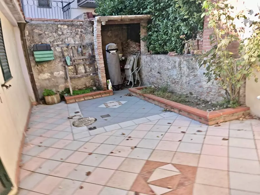 Immagine 16 di Appartamento in vendita  a Pisa