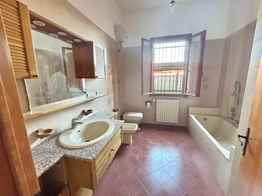 Immagine 9 di Appartamento in vendita  a Montopoli In Val D'arno