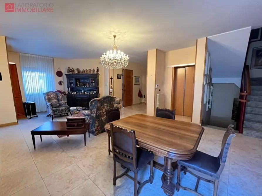 Immagine 8 di Villa in vendita  a Lecce