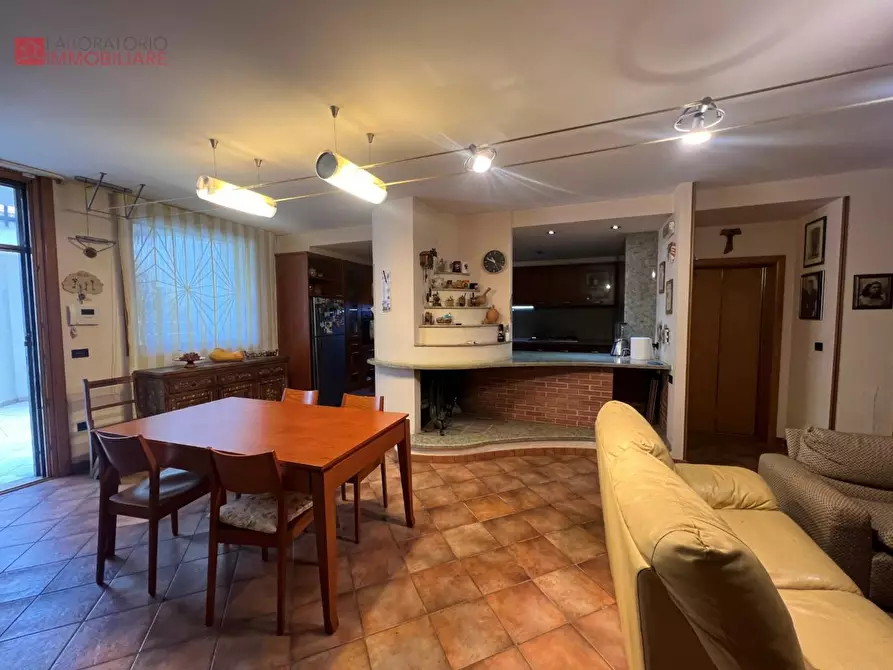 Immagine 41 di Villa in vendita  a Lecce