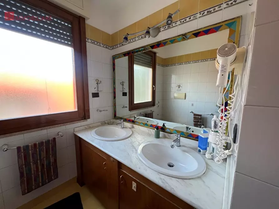 Immagine 23 di Villa in vendita  a Lecce