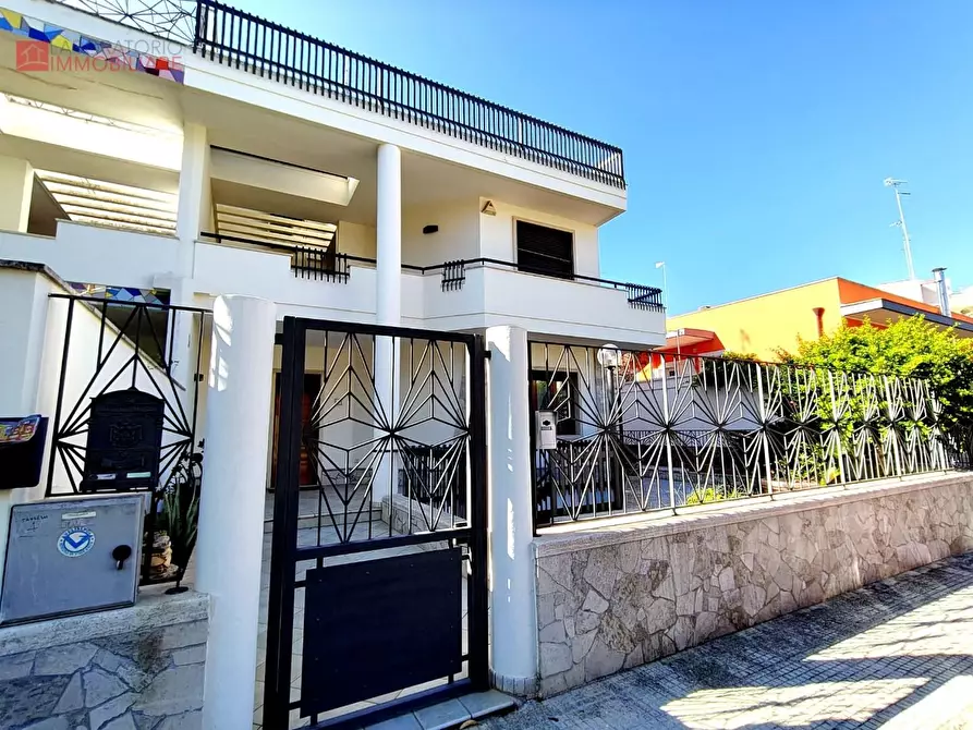 Immagine 3 di Villa in vendita  a Lecce