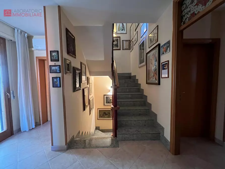 Immagine 17 di Villa in vendita  a Lecce