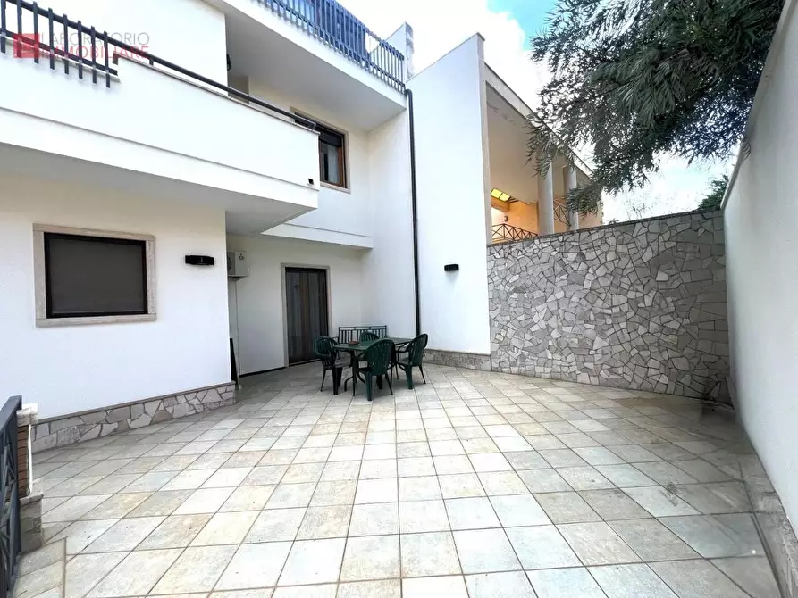 Immagine 4 di Villa in vendita  a Lecce