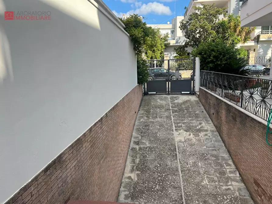 Immagine 47 di Villa in vendita  a Lecce