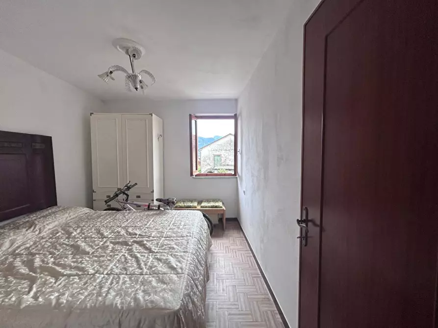 Immagine 11 di Appartamento in vendita  a Casola In Lunigiana