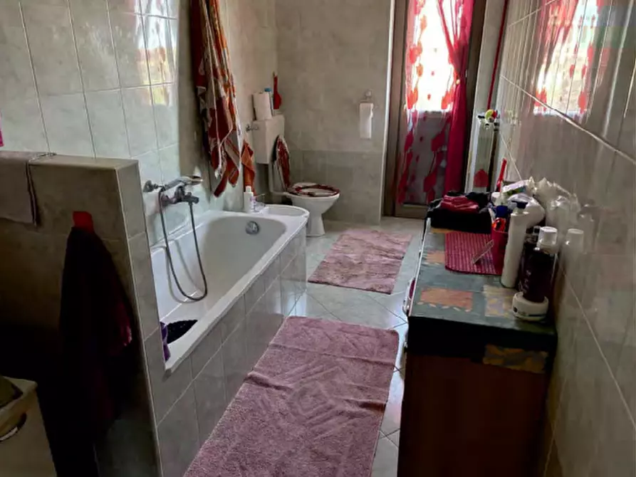 Immagine 10 di Appartamento in vendita  a Chieri