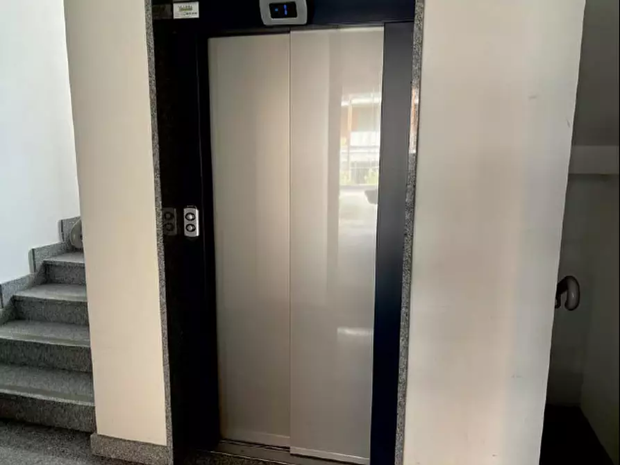 Immagine 5 di Appartamento in vendita  a Chieri