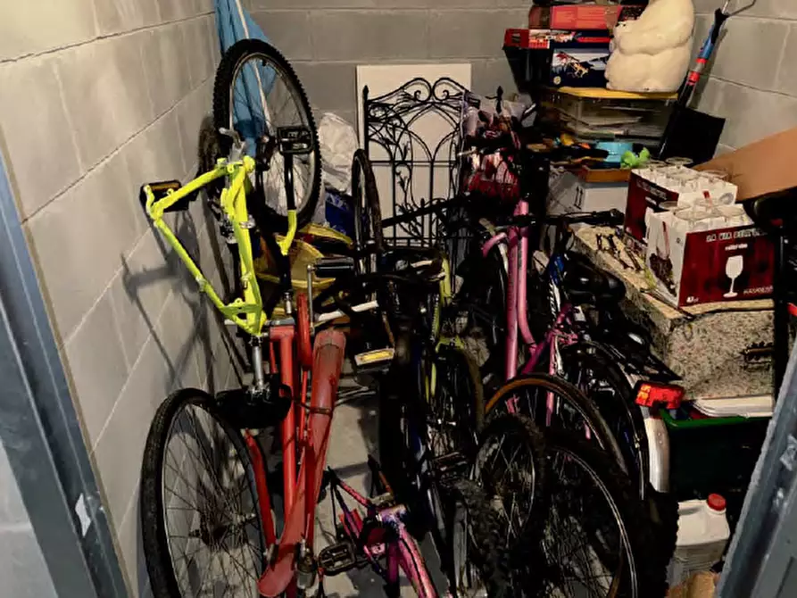 Immagine 11 di Appartamento in vendita  a Chieri