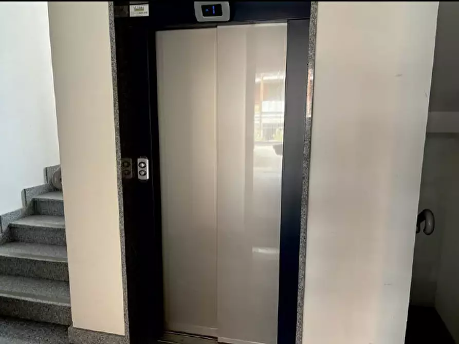 Immagine 5 di Appartamento in vendita  a Chieri