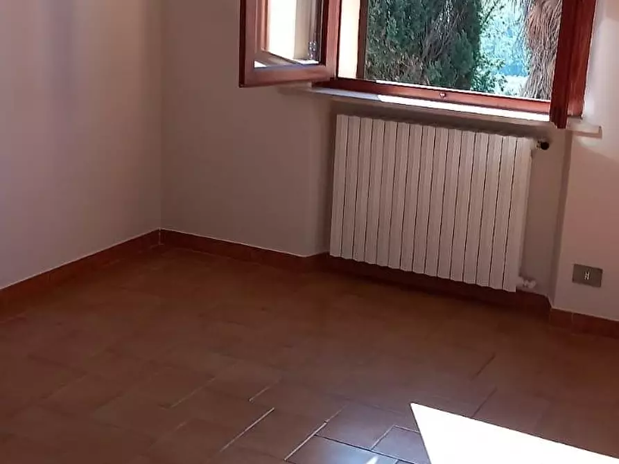 Immagine 15 di Casa semindipendente in vendita  a Terricciola