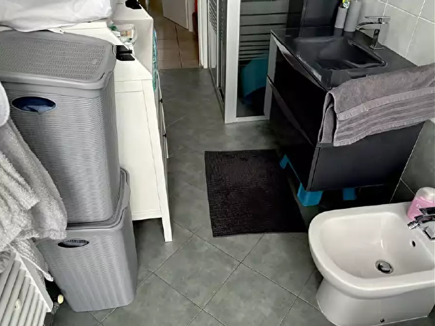 Immagine 13 di Appartamento in vendita  a Chieri