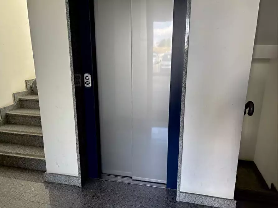 Immagine 2 di Appartamento in vendita  a Chieri