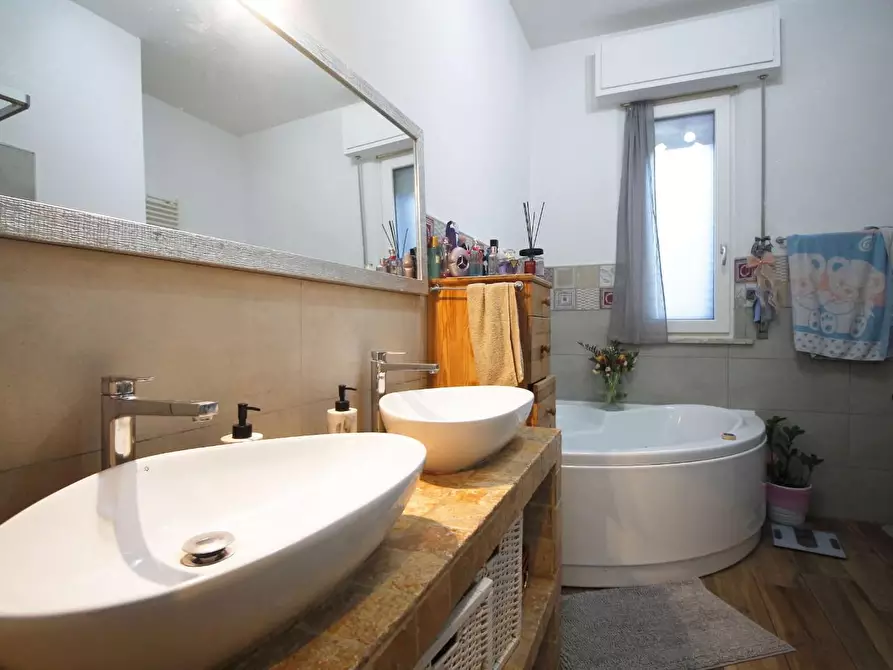 Immagine 12 di Appartamento in vendita  a Cerreto Guidi