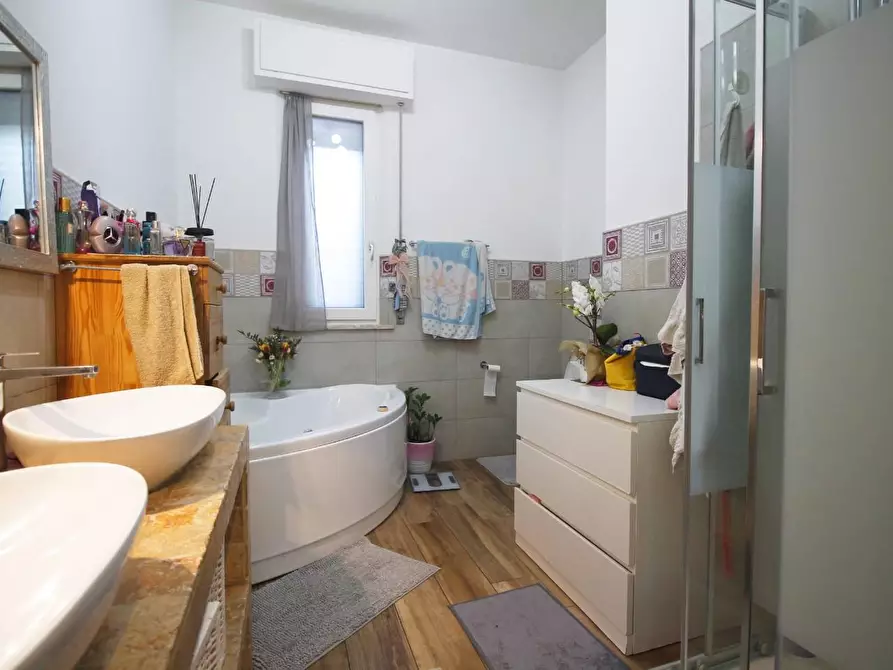 Immagine 13 di Appartamento in vendita  a Cerreto Guidi