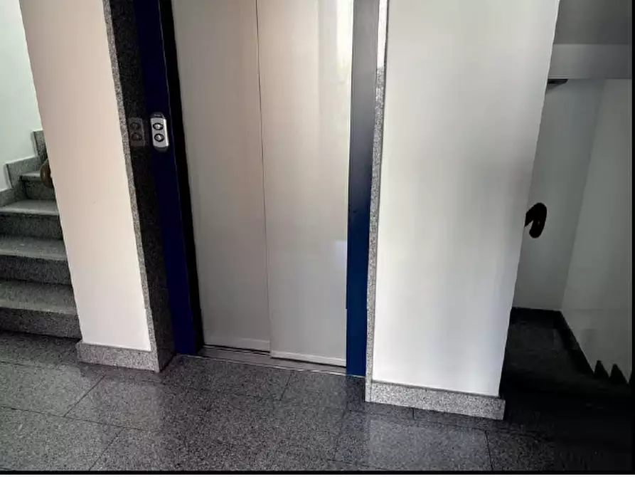 Immagine 3 di Appartamento in vendita  a Chieri