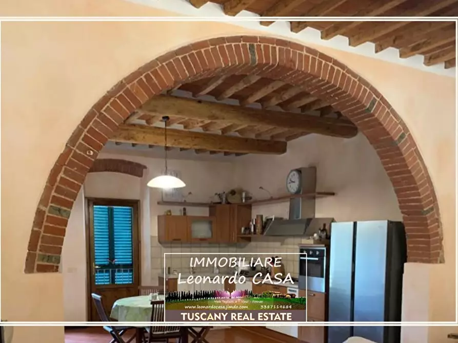 Immagine 1 di Palazzo in vendita  a Vinci