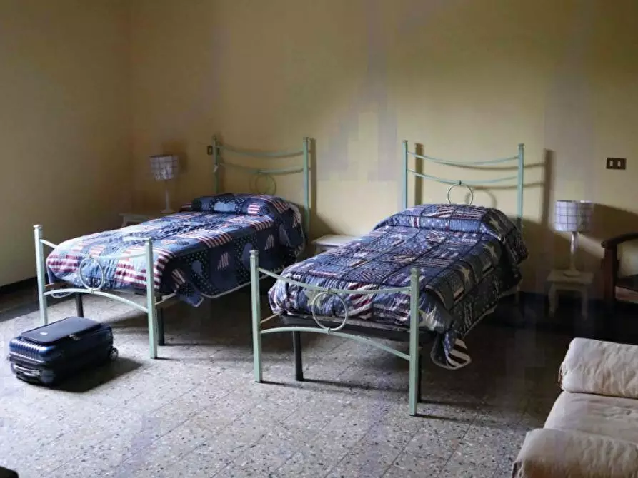 Immagine 9 di Palazzo in vendita  a Vinci