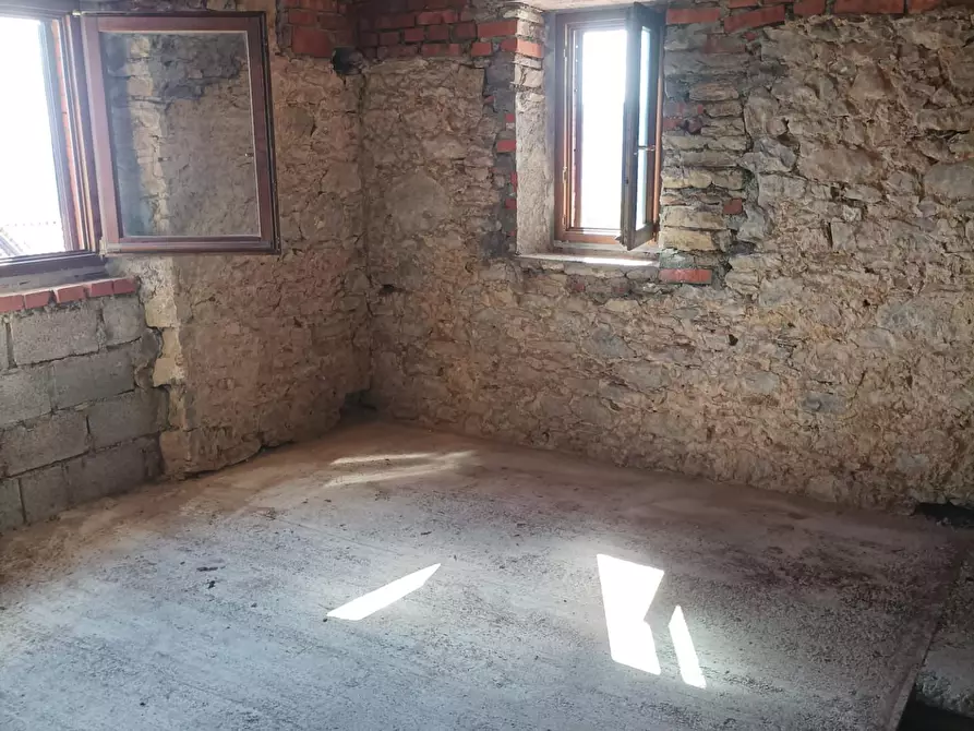 Immagine 8 di Terratetto in vendita  a Castelnuovo Di Garfagnana