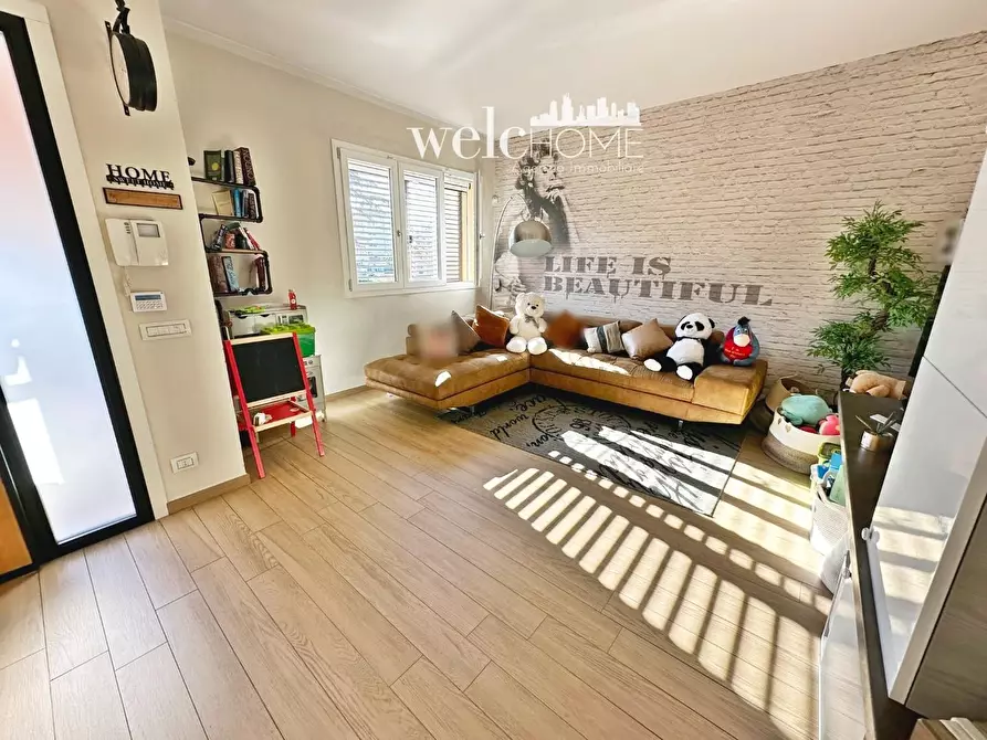 Immagine 40 di Villa in vendita  a Campi Bisenzio