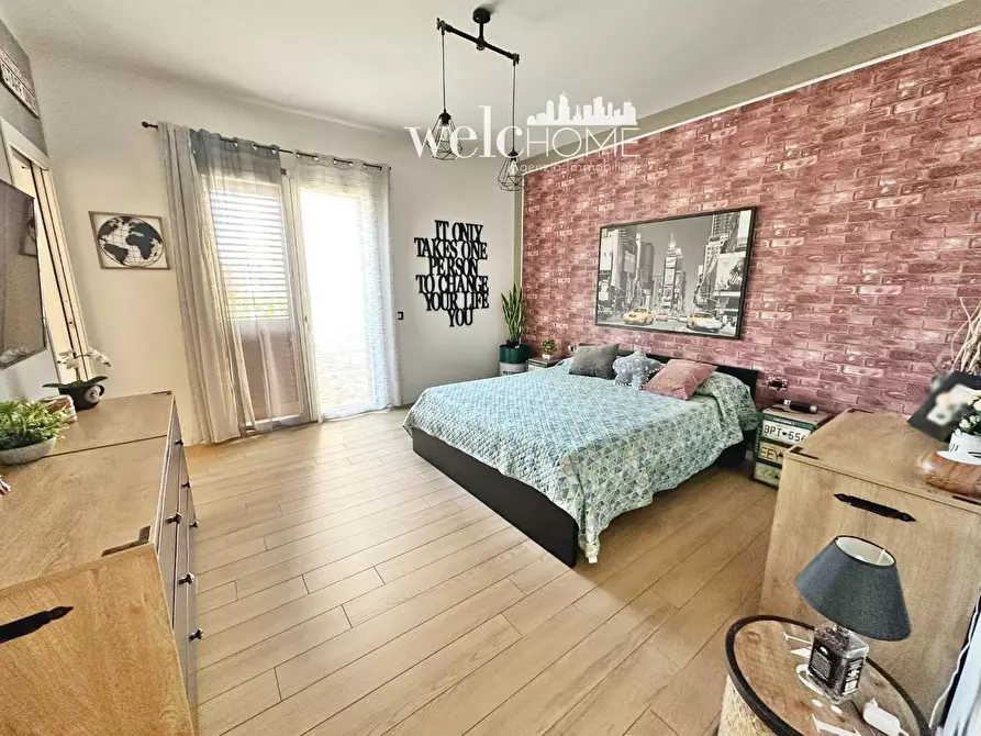 Immagine 12 di Villa in vendita  a Campi Bisenzio