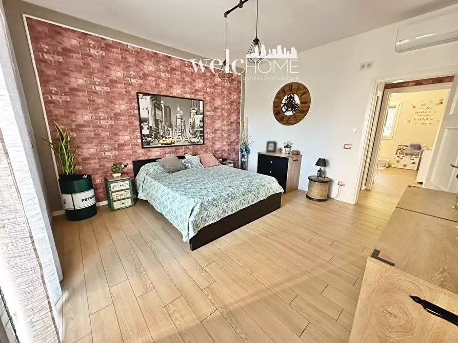 Immagine 13 di Villa in vendita  a Campi Bisenzio