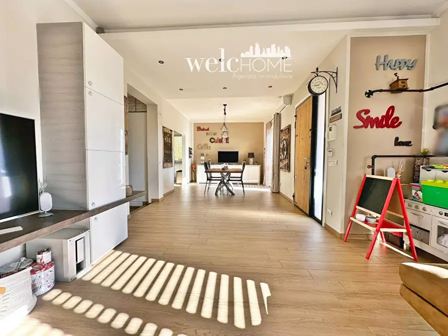 Immagine 43 di Villa in vendita  a Campi Bisenzio