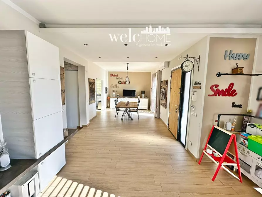 Immagine 45 di Villa in vendita  a Campi Bisenzio