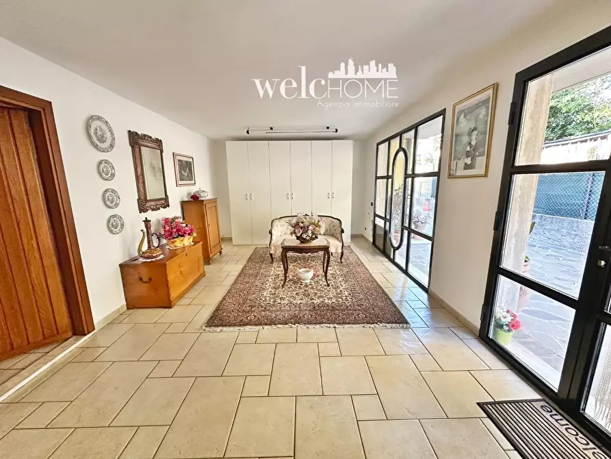 Immagine 23 di Villa in vendita  a Campi Bisenzio