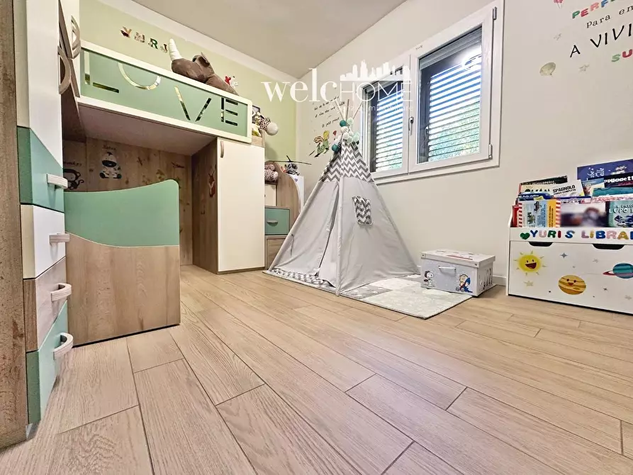 Immagine 14 di Villa in vendita  a Campi Bisenzio