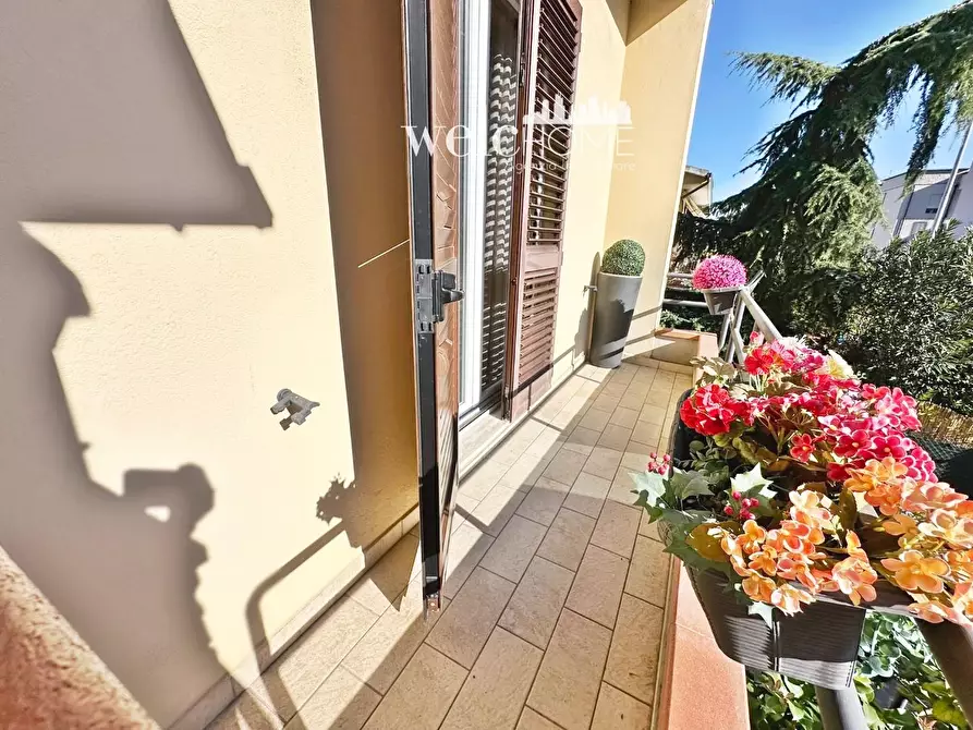 Immagine 34 di Villa in vendita  a Campi Bisenzio