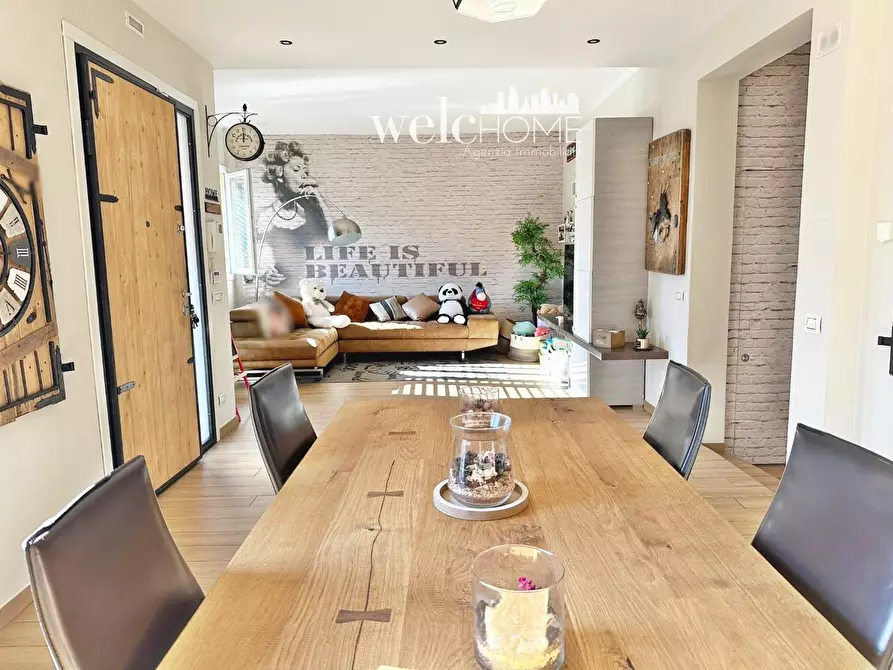 Immagine 10 di Villa in vendita  a Campi Bisenzio