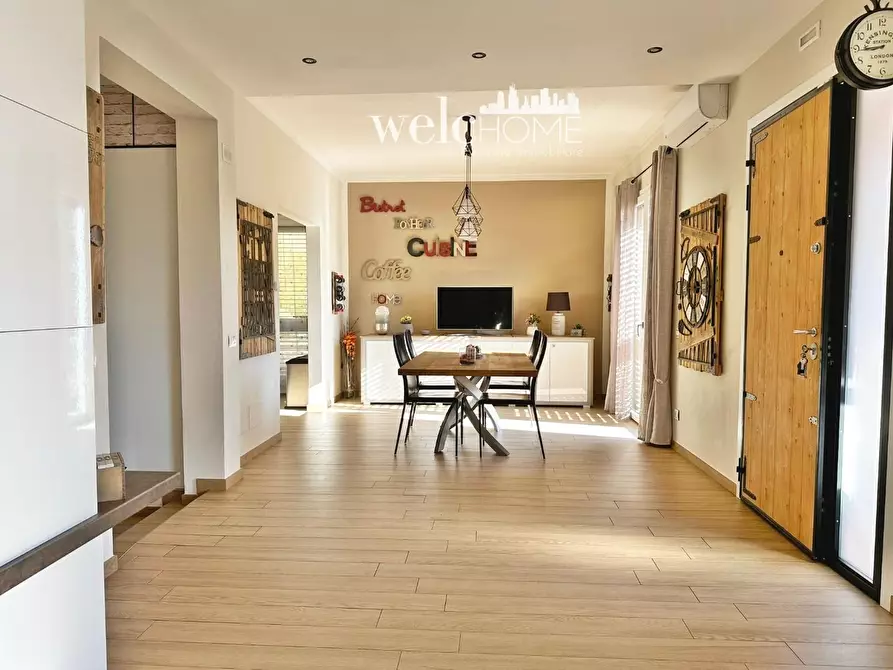 Immagine 46 di Villa in vendita  a Campi Bisenzio