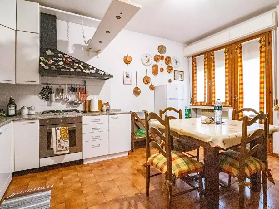 Immagine 1 di Appartamento in vendita  a Pisa