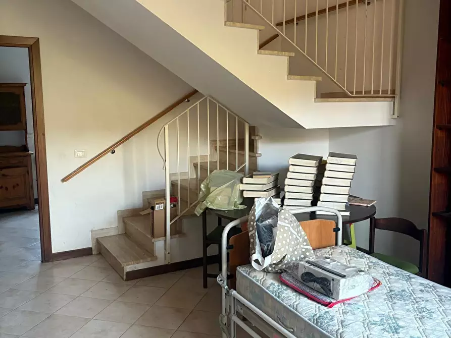 Immagine 1 di Villetta a schiera in affitto  a Cascina