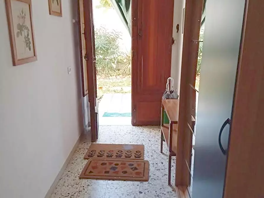 Immagine 10 di Casa bifamiliare in vendita  a Camaiore