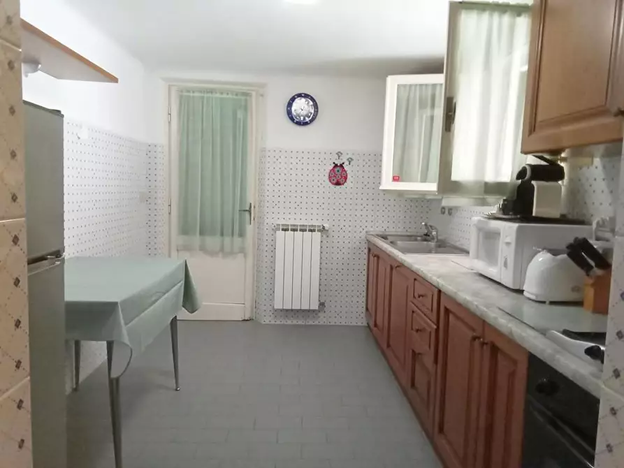 Immagine 5 di Casa bifamiliare in vendita  a Camaiore