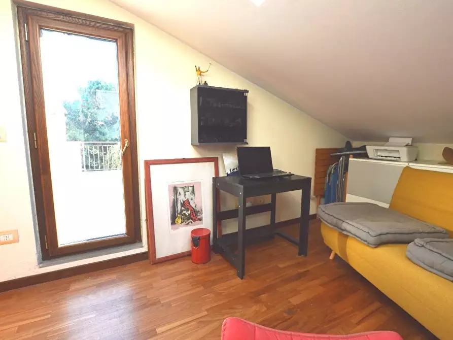 Immagine 18 di Appartamento in vendita  a Lucca