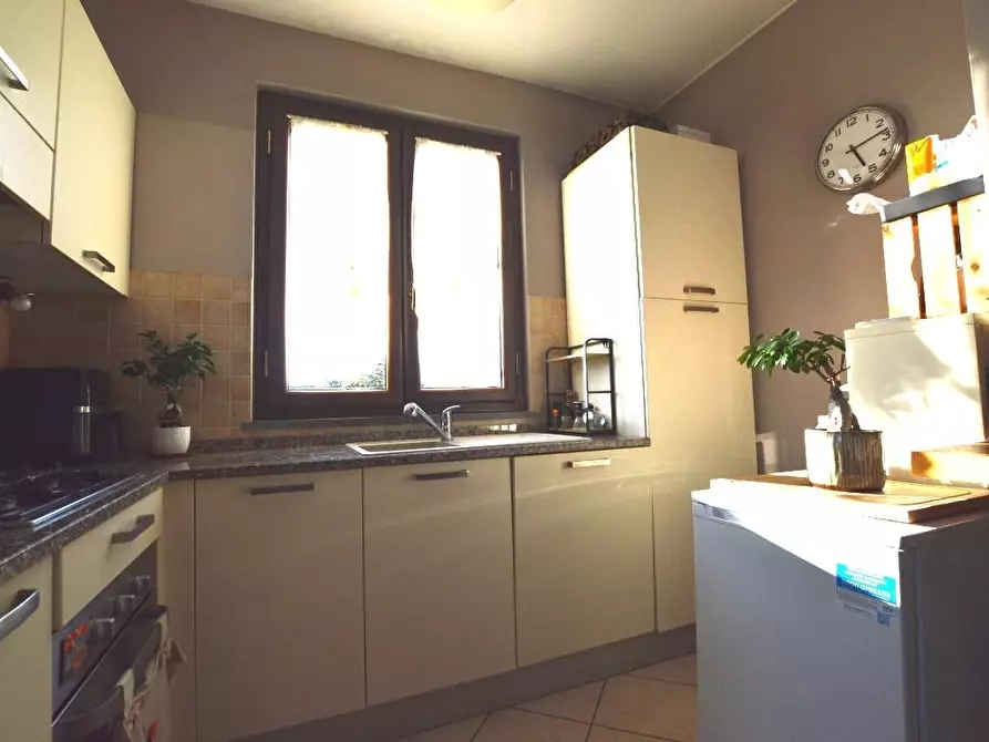 Immagine 7 di Appartamento in vendita  a Lucca