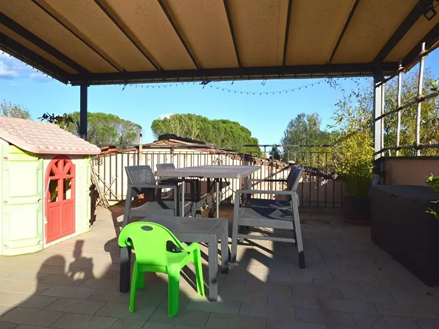 Immagine 23 di Appartamento in vendita  a Lucca