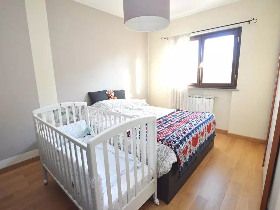 Immagine 8 di Appartamento in vendita  a Lucca