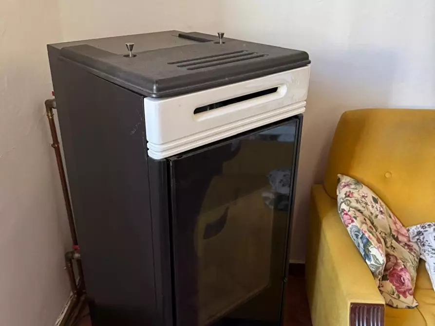 Immagine 9 di Casa indipendente in vendita  a Monticiano