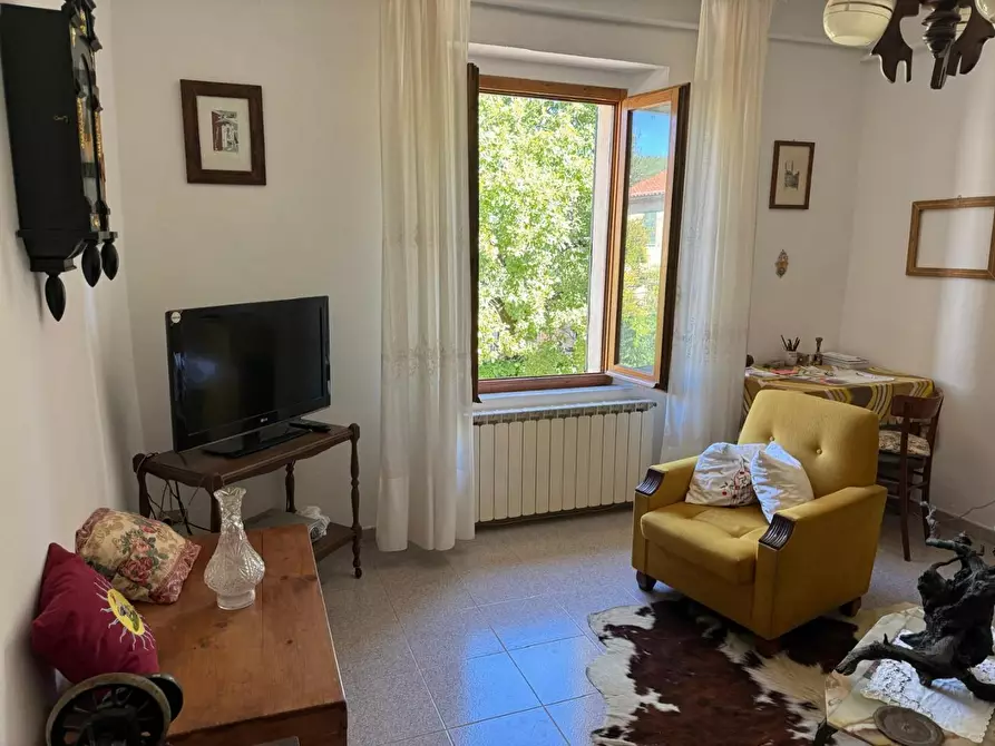 Immagine 2 di Casa indipendente in vendita  a Monticiano