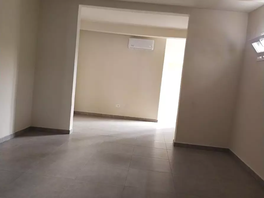 Immagine 7 di Locale commerciale in affitto  a Poggio A Caiano