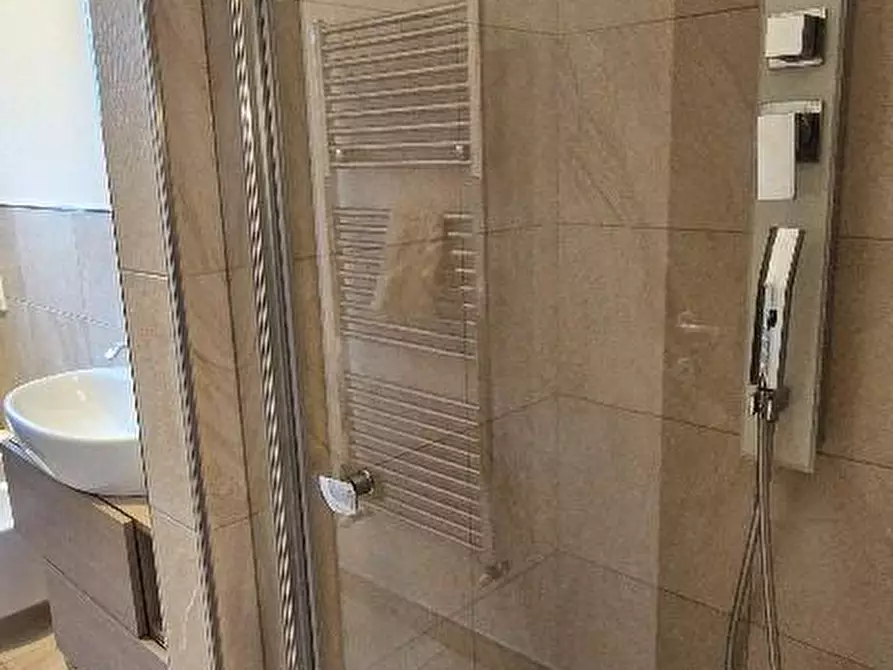 Immagine 21 di Terratetto in vendita  a San Giuliano Terme