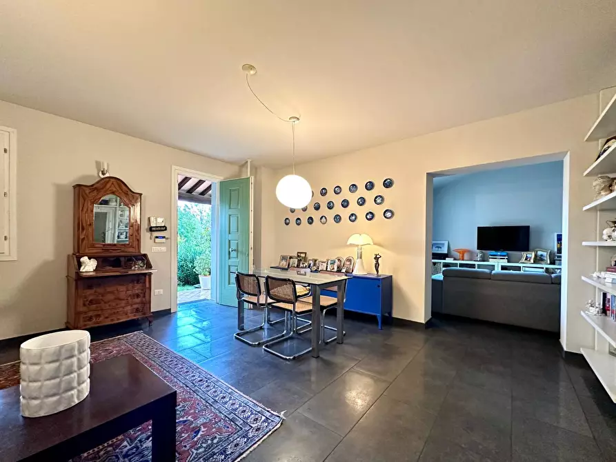 Immagine 10 di Casa bifamiliare in vendita  a Lucca